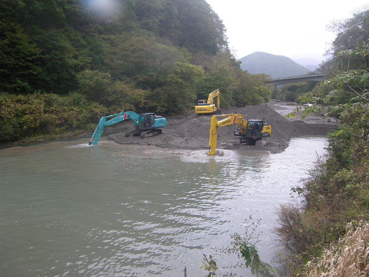 R3川治ダム他土砂掘削工事