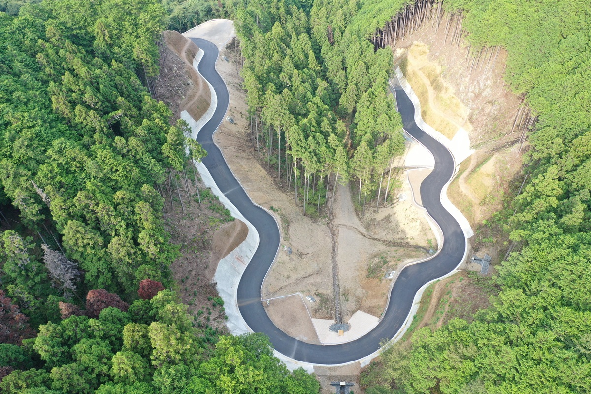 付替林道和田4工区工事